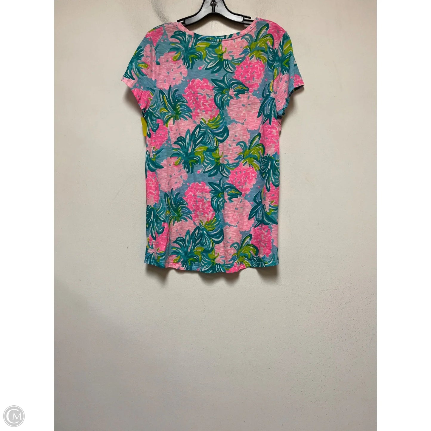 Top Short Sleeve Designer By Lilly Pulitzer In Tropical Print, Size: L