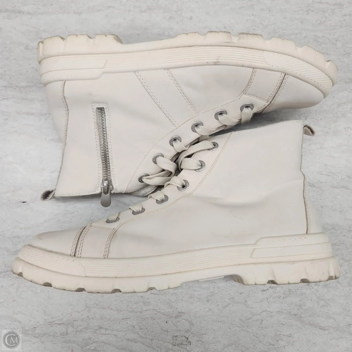 Shoes Sneakers By Blowfish In Cream, Size: 9.5