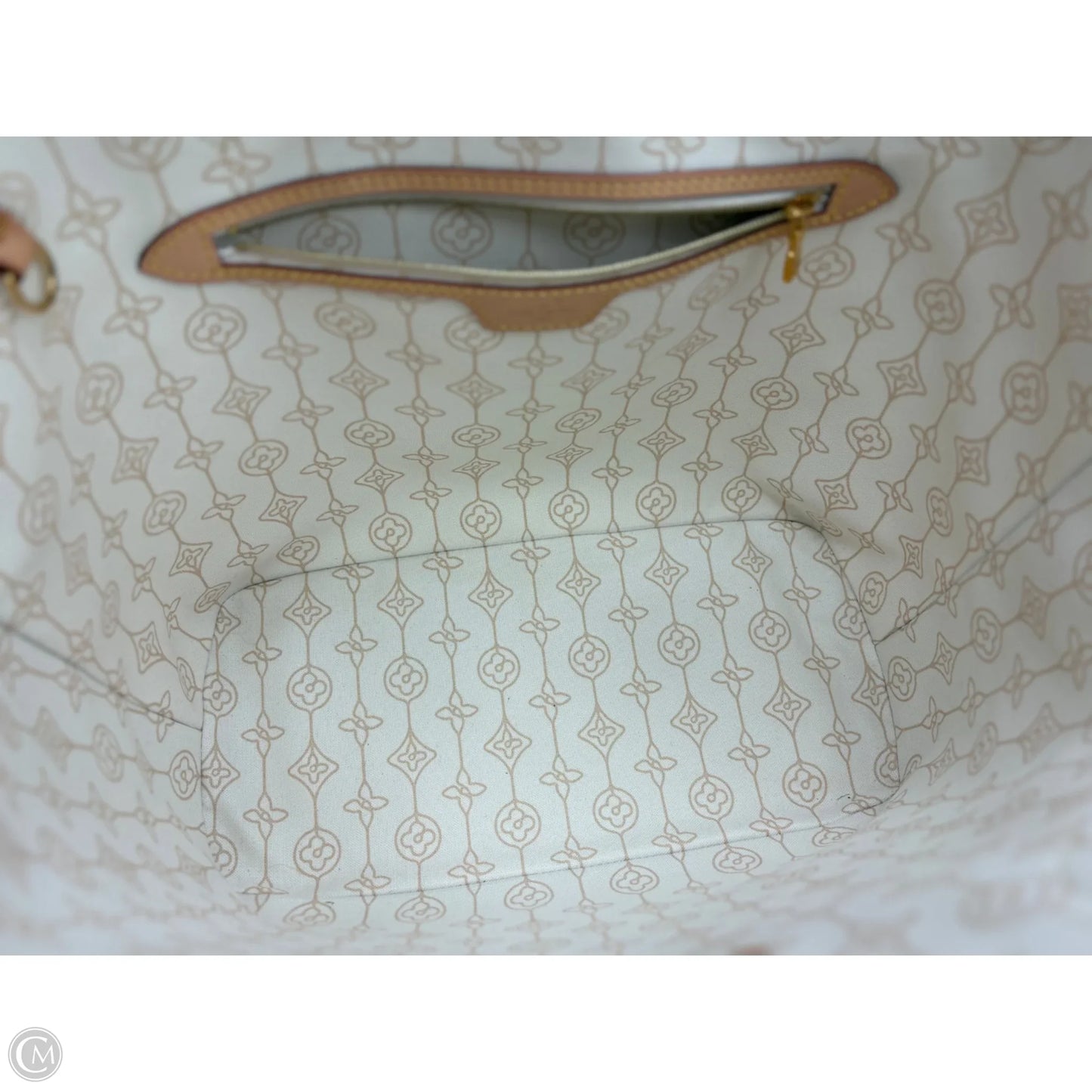 Handbag Luxury Designer By Louis Vuitton, Size: Large