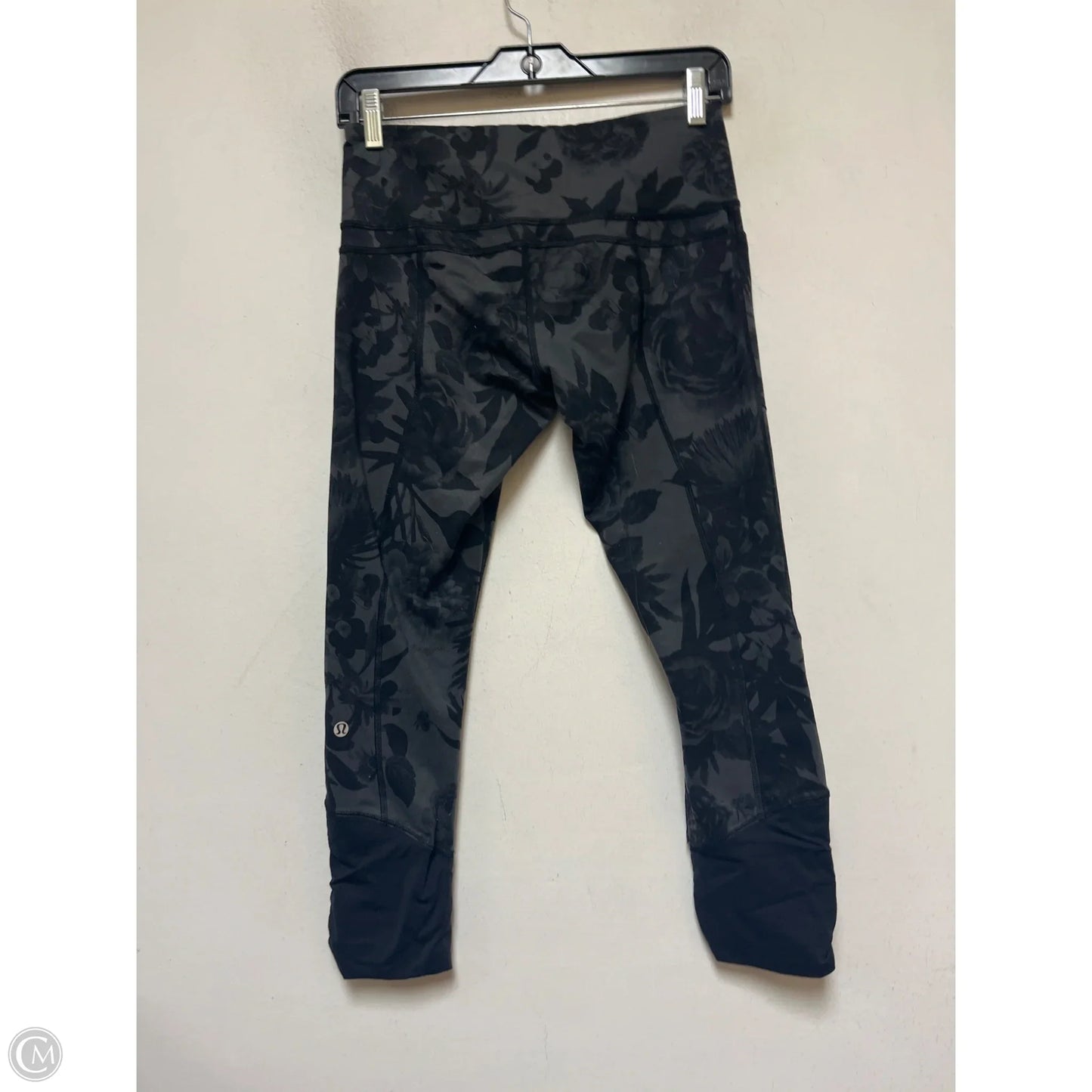Athletic Capris By Lululemon In Black & Grey, Size: S