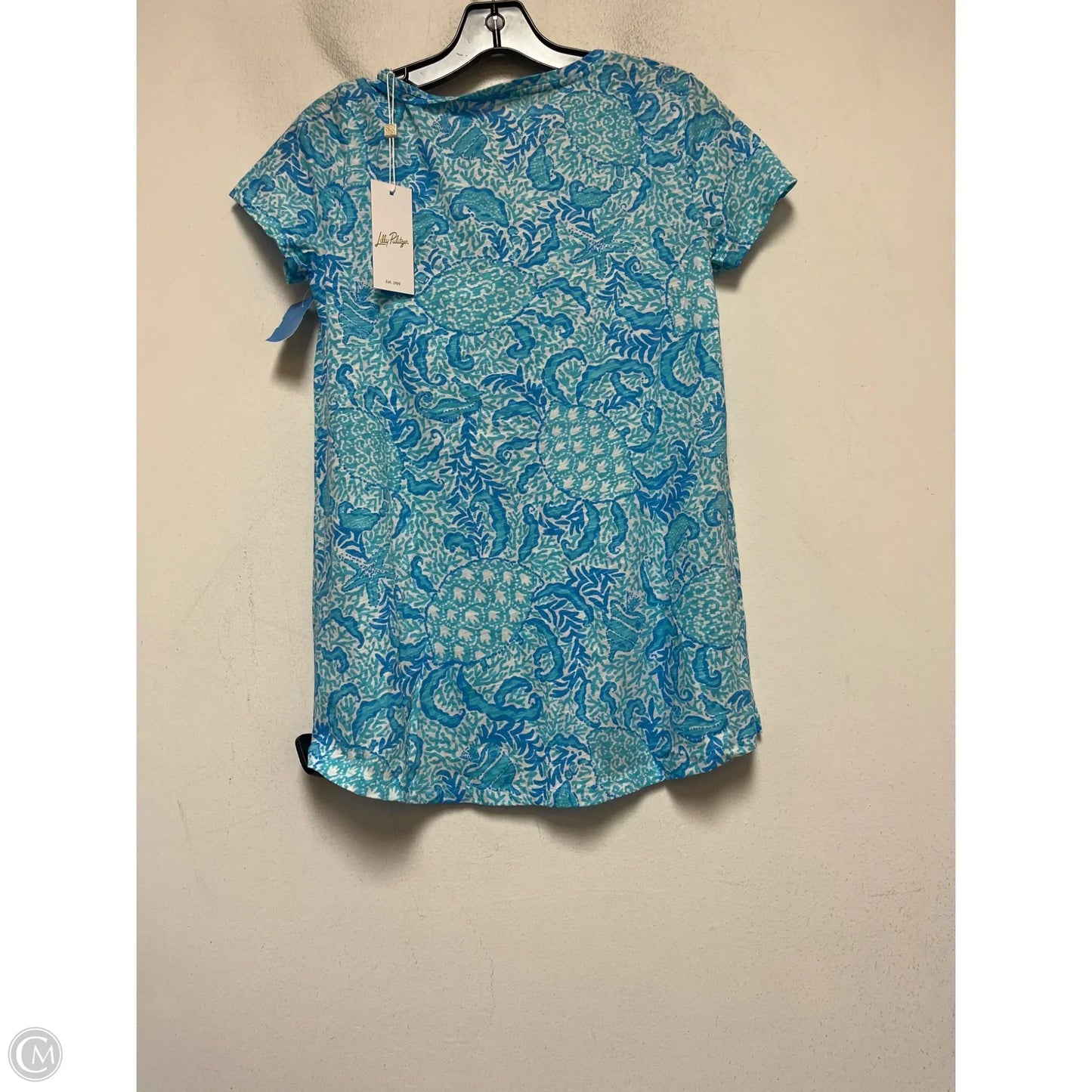 Top Short Sleeve Designer By Lilly Pulitzer In Blue & White, Size: Xs
