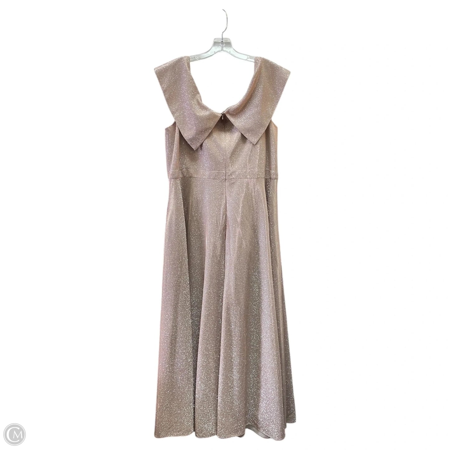 Dress Designer By Xscape In Gold, Size: 18