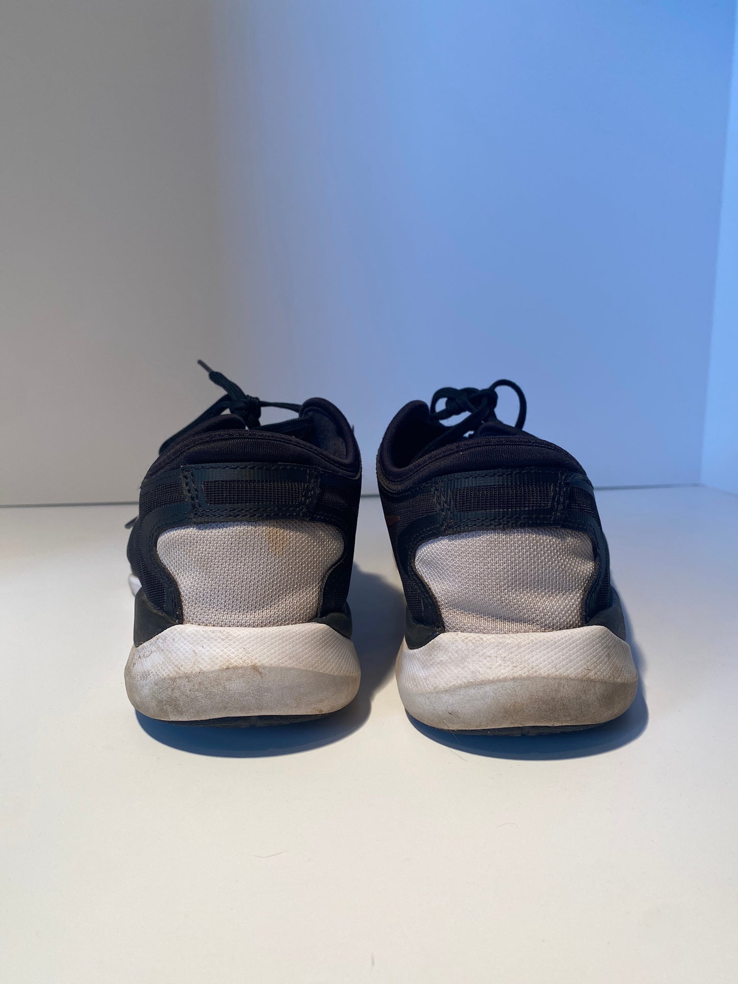 Shoes Athletic By Nike Size: 11