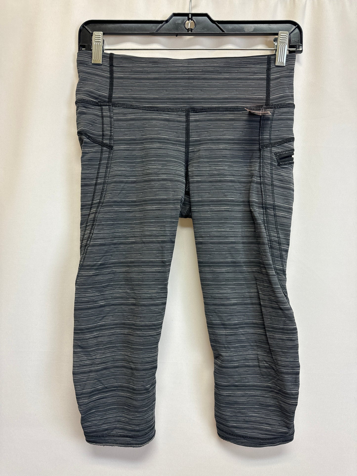 Athletic Leggings Capris By Lululemon Size: 6