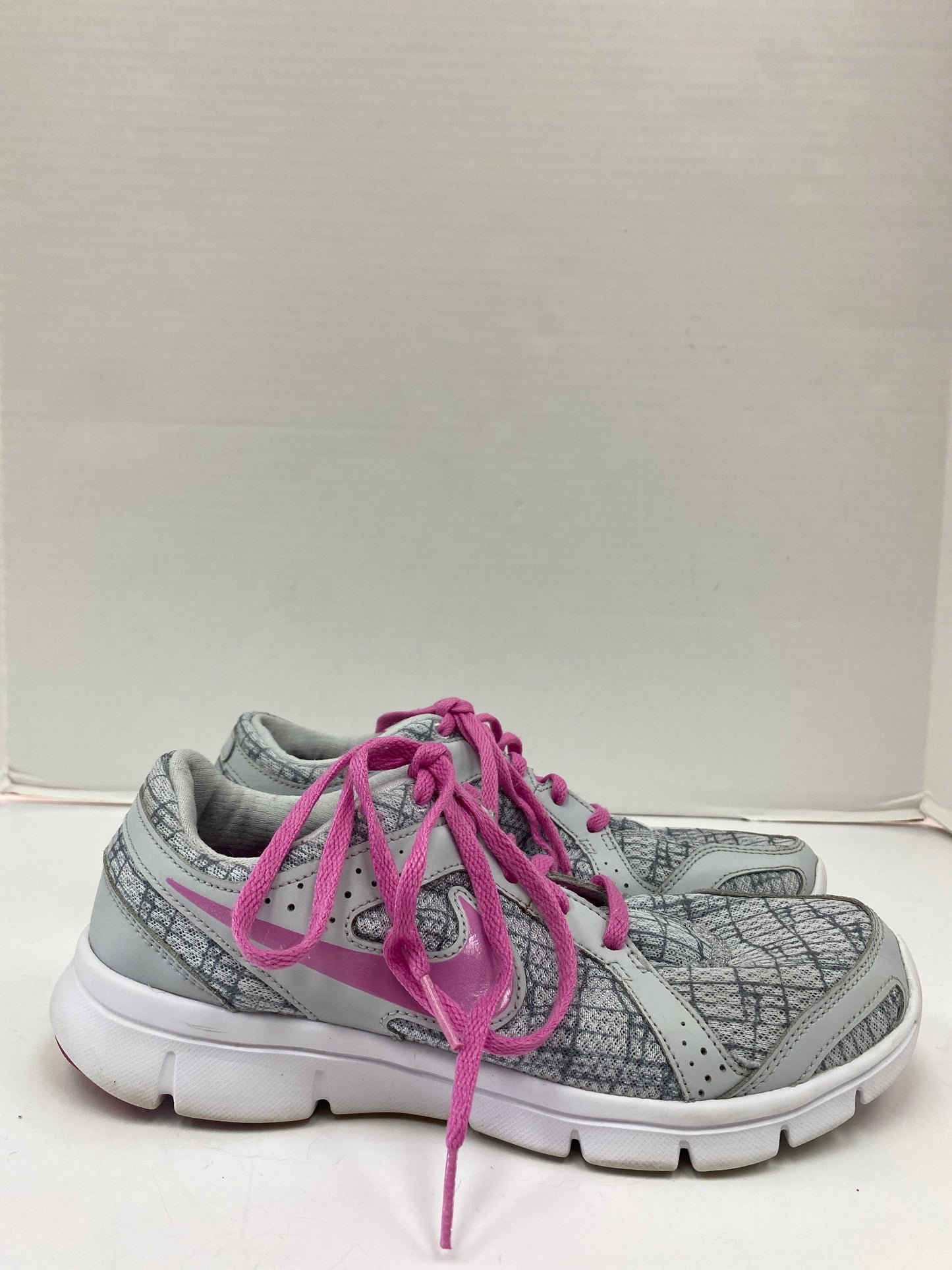 Shoes Athletic By Nike Size: 8