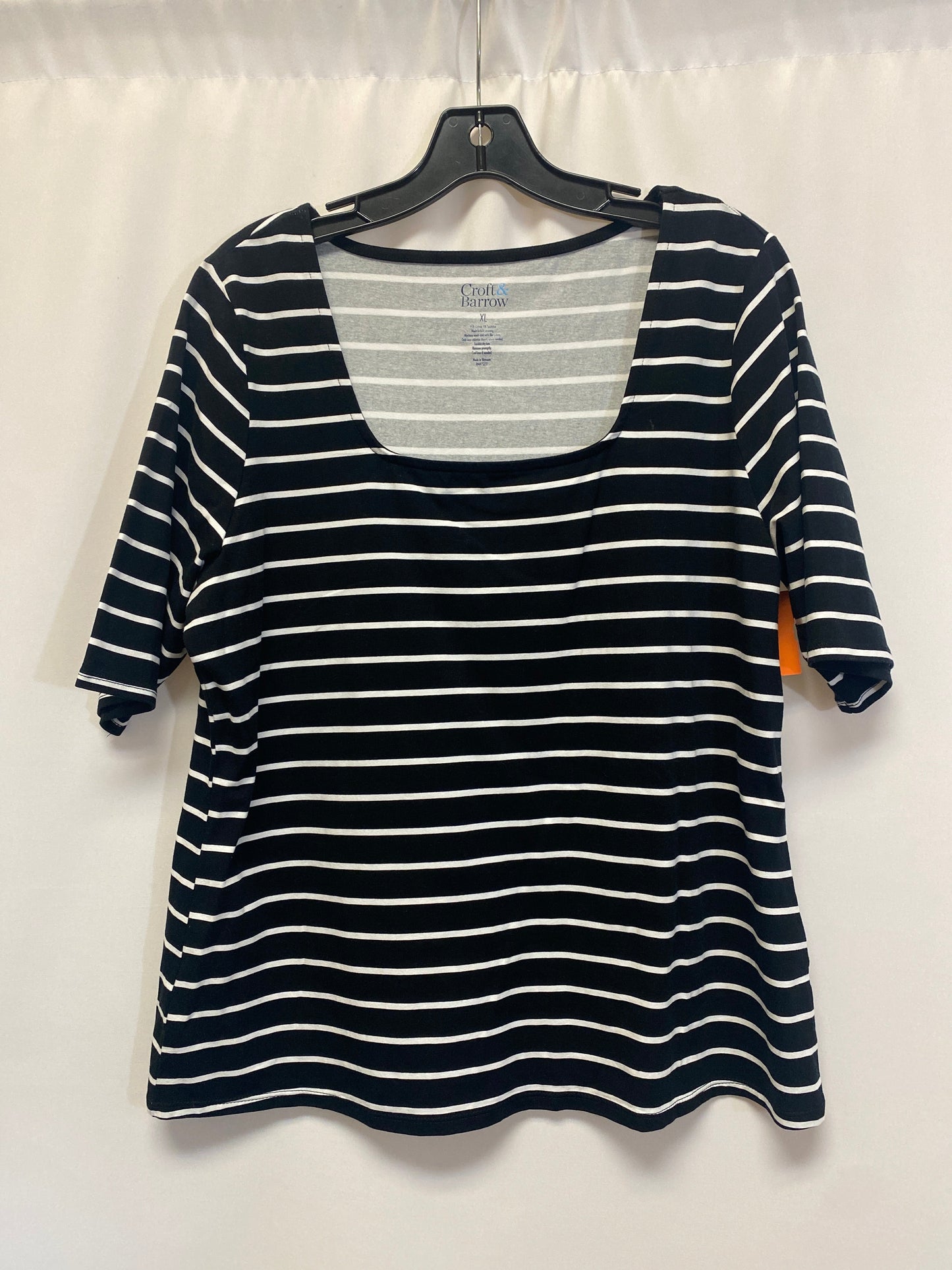 Top Short Sleeve By Croft And Barrow Size: Xl