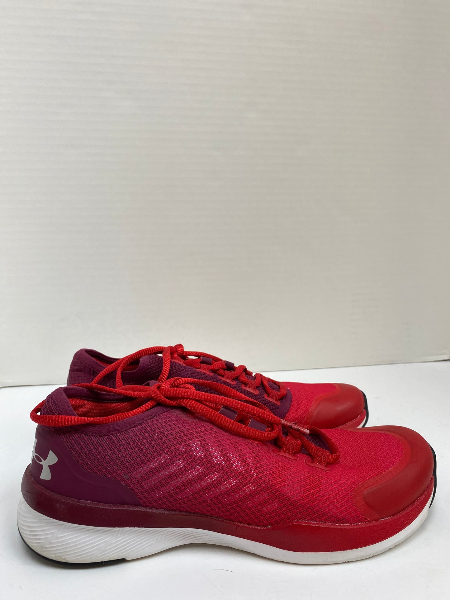 Shoes Athletic By Under Armour Size: 7