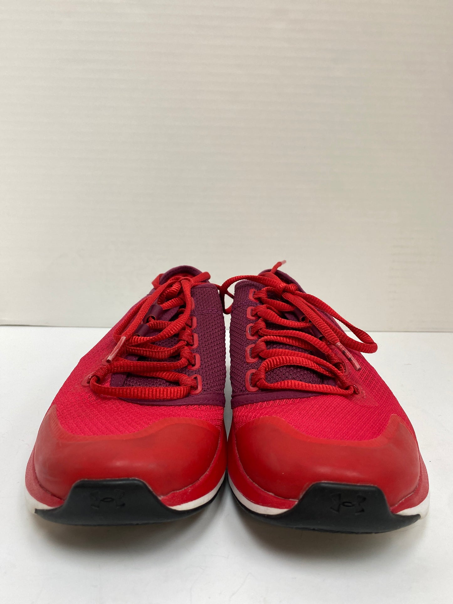 Shoes Athletic By Under Armour Size: 7