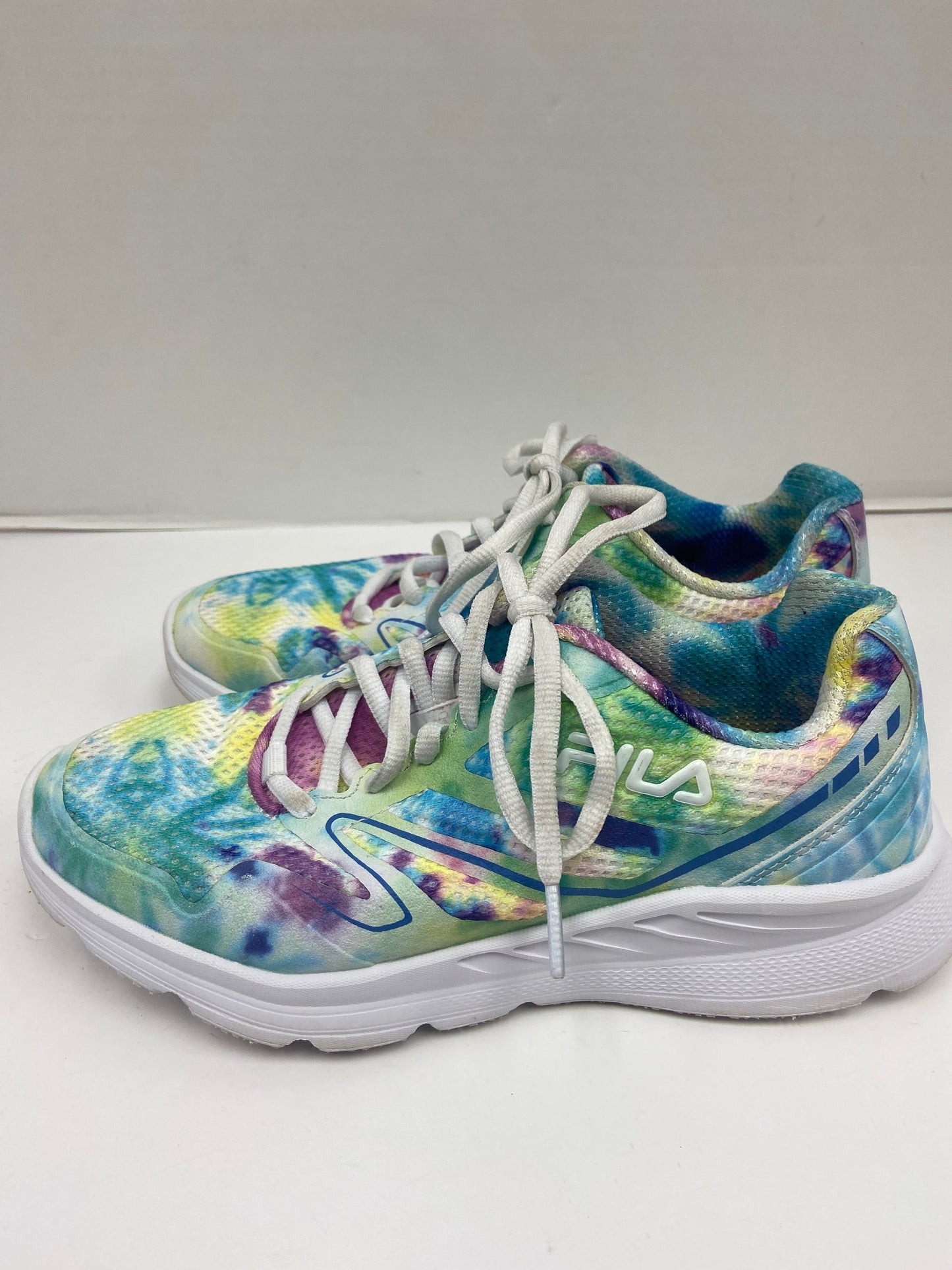 Shoes Athletic By Fila Size: 6.5