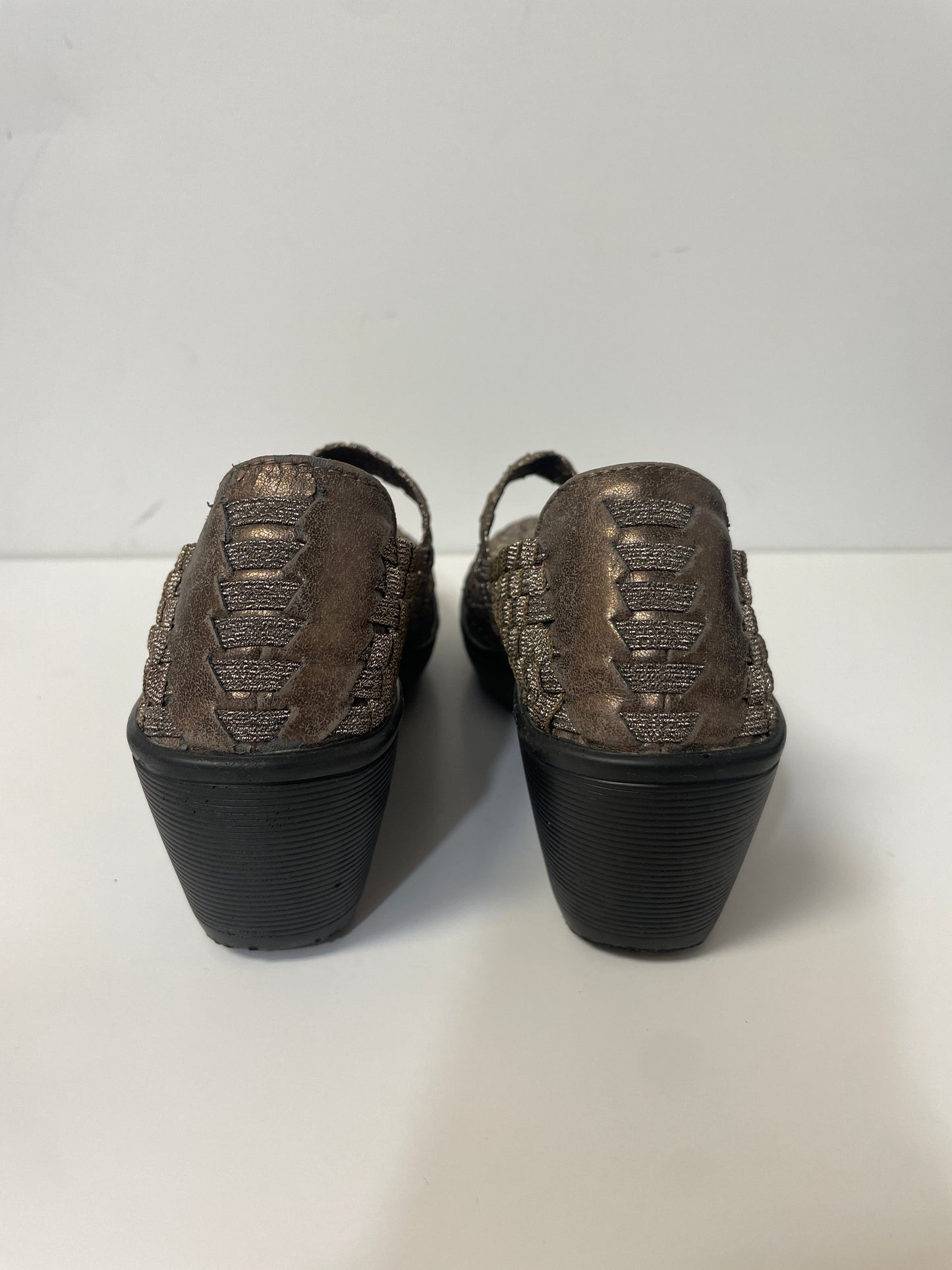 Shoes Heels Block By Bare Traps Size: 6
