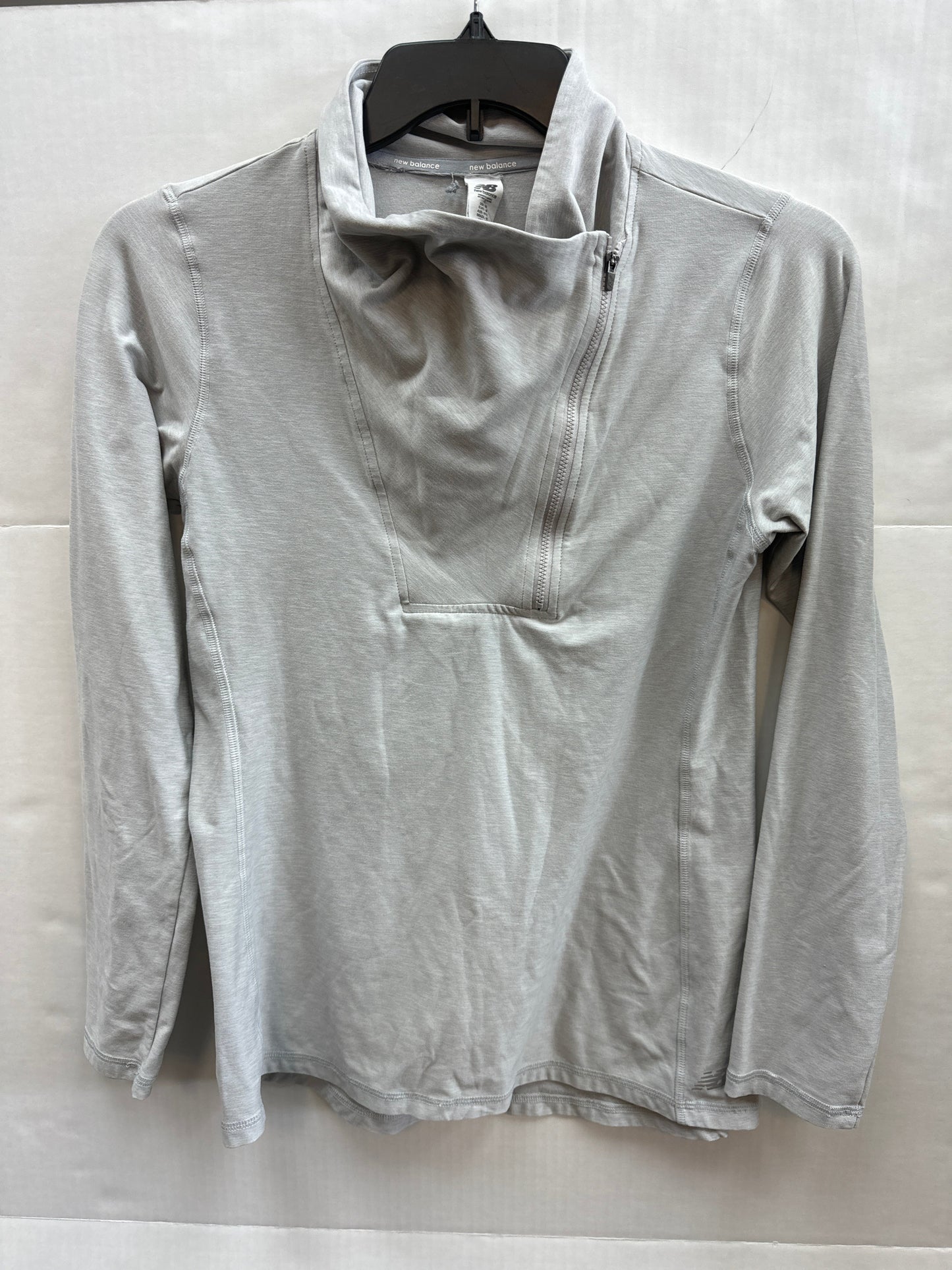 Athletic Top Long Sleeve Collar By New Balance Size: M