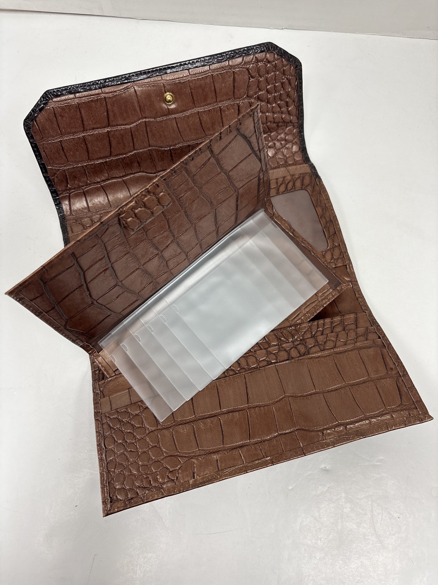 Wallet Designer By Brahmin Size: Large