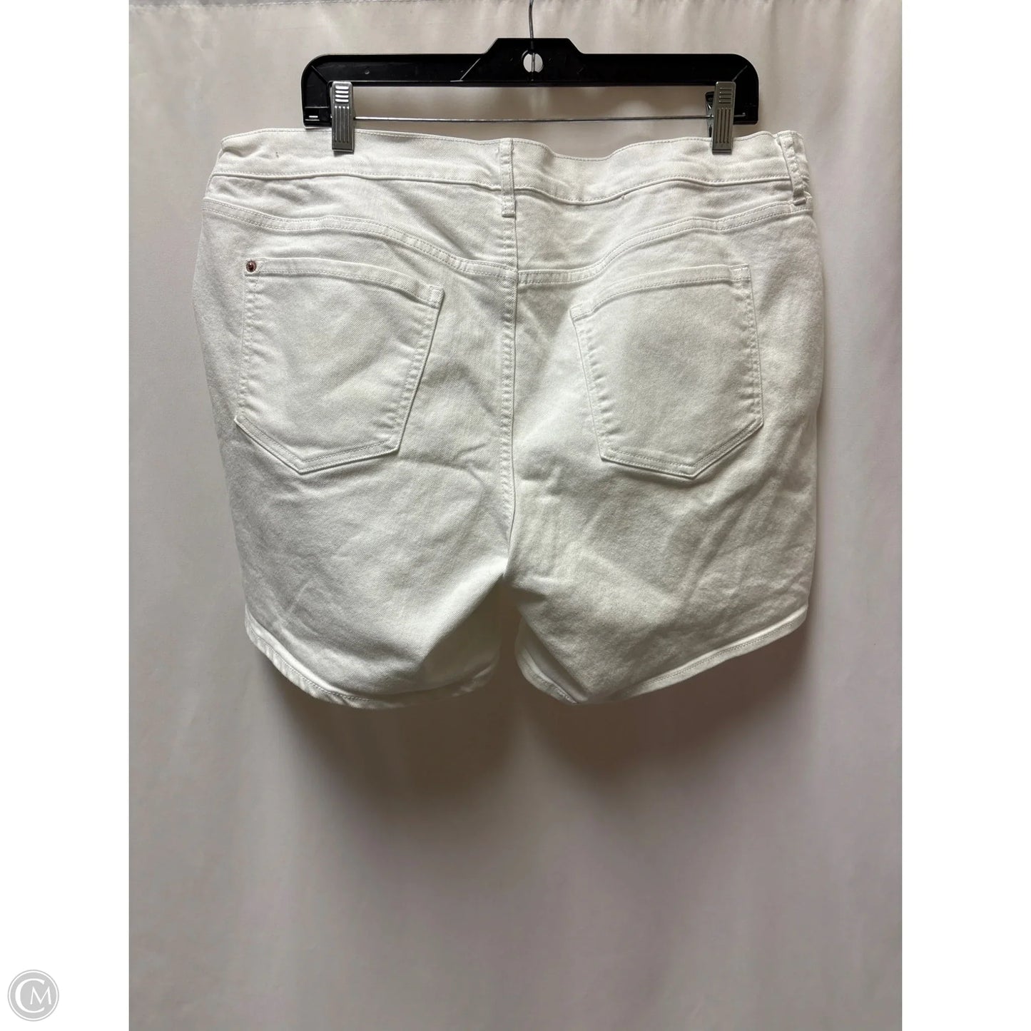 Shorts By Old Navy In White, Size: 16