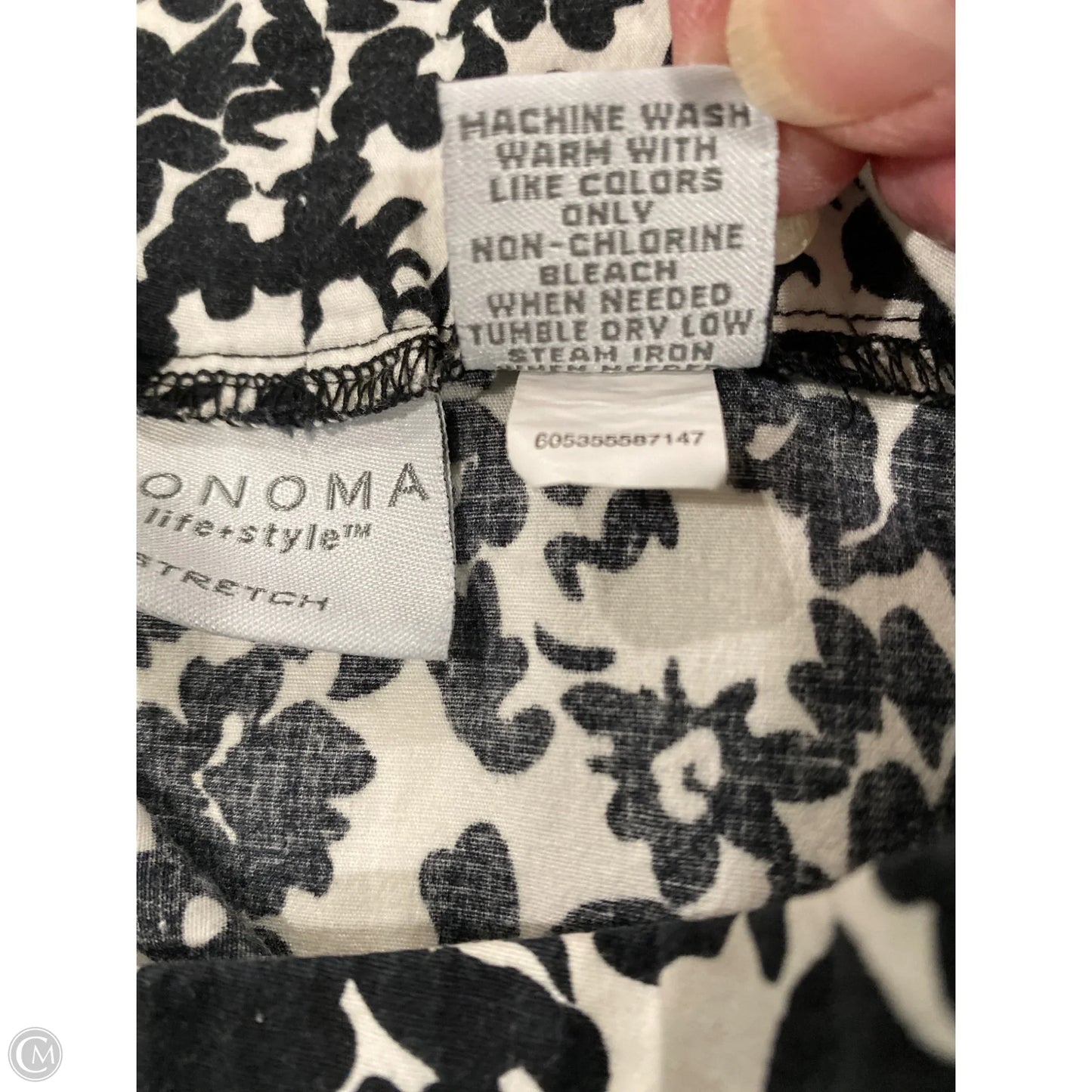 Skirt Mini & Short By Sonoma In Black & White, Size: L