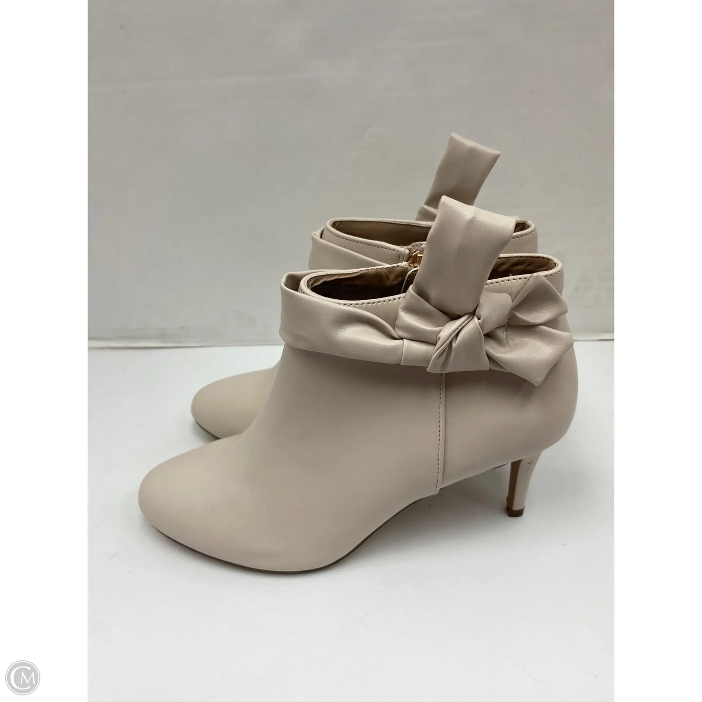 Boots Ankle Heels By Nanette By Nanette Lepore In Cream, Size: 8.5