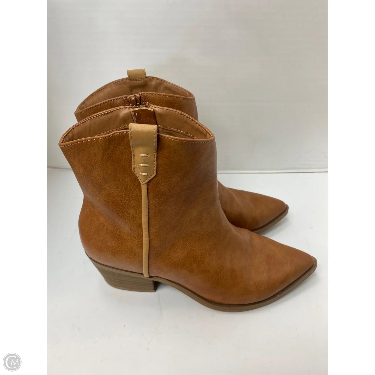 Boots Western By Universal Thread In Brown, Size: 8.5