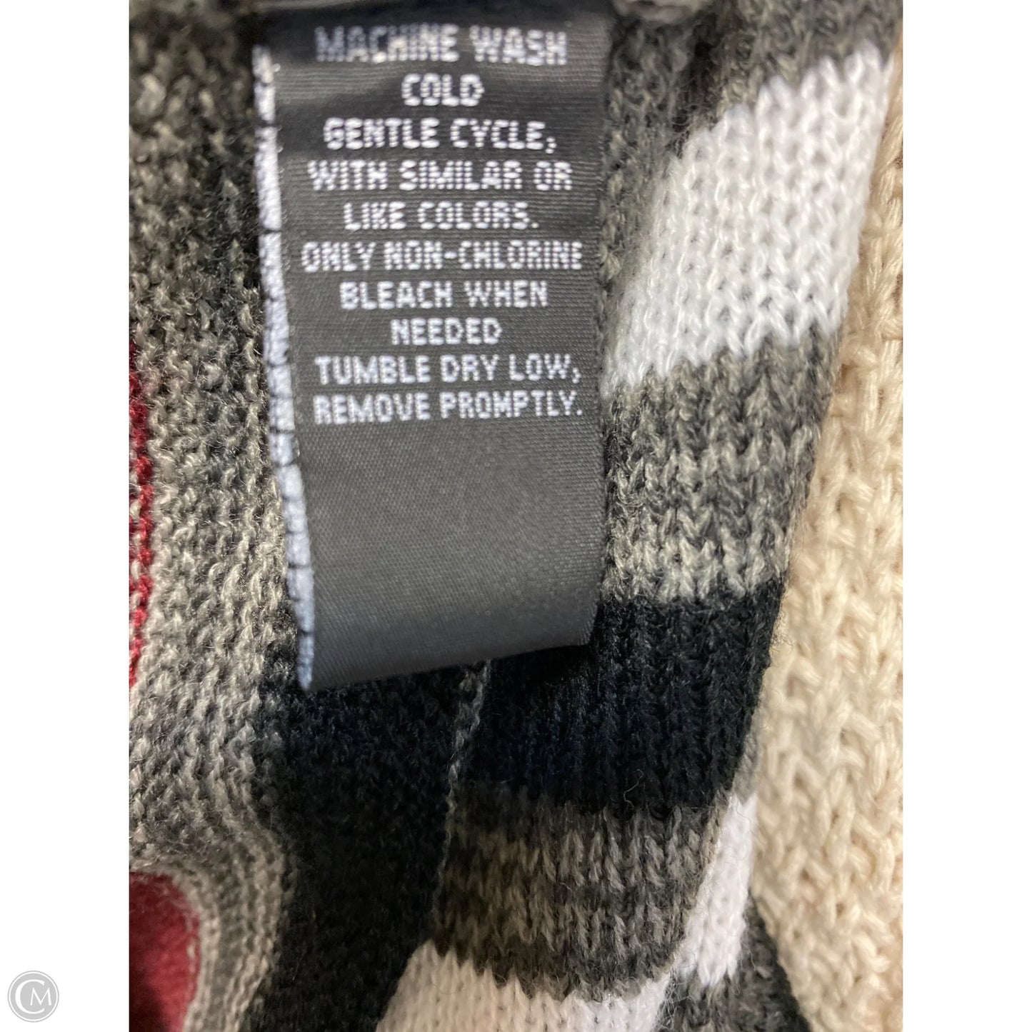 Cardigan By Clothes Mentor In Maroon, Size: M