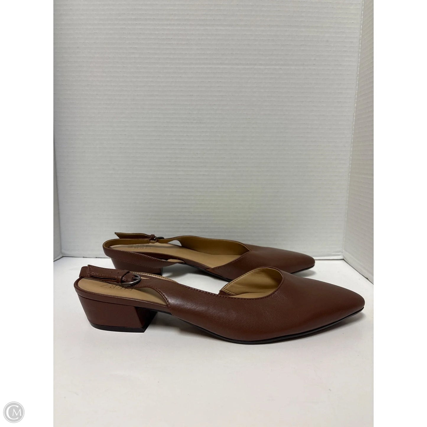 Shoes Flats By Naturalizer In Brown, Size: 11