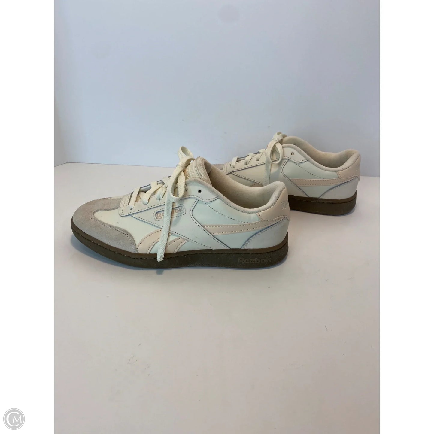 Shoes Sneakers By Reebok In White, Size: 7