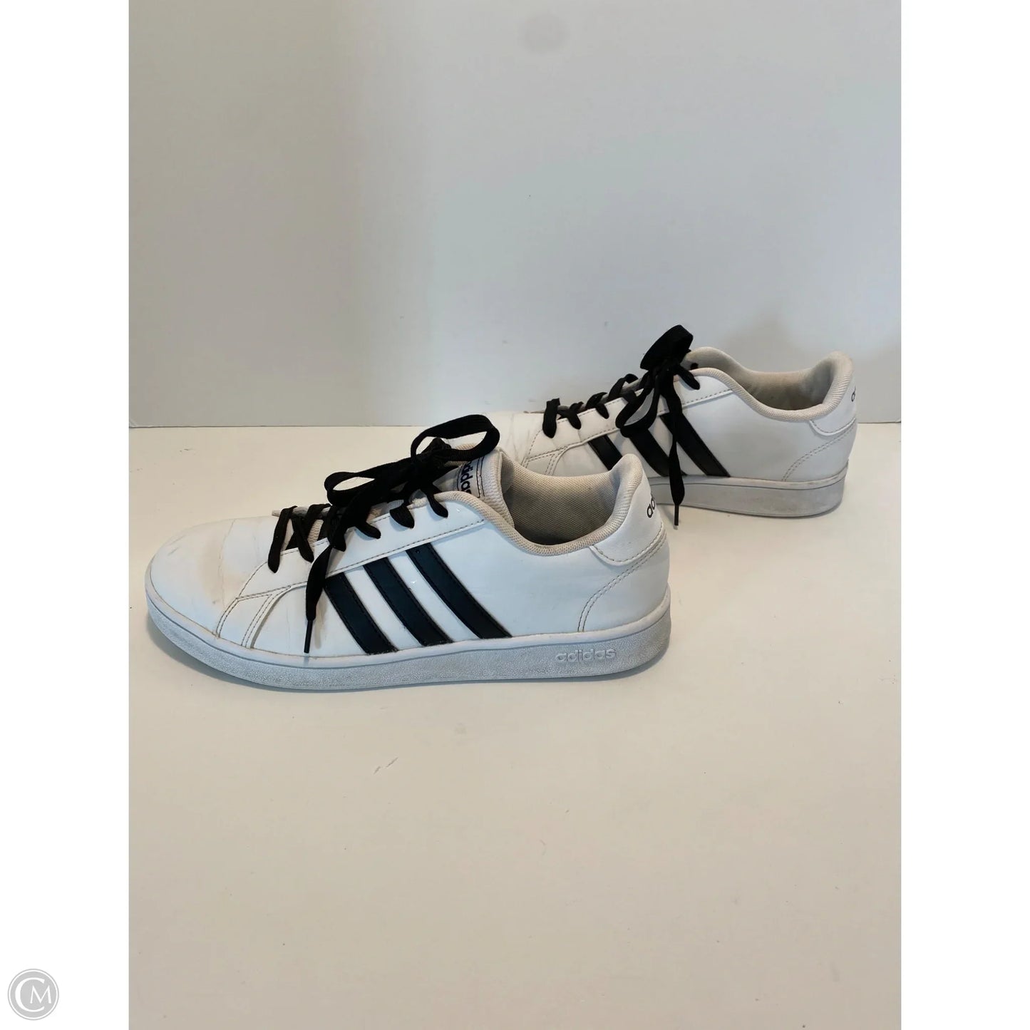 Shoes Sneakers By Adidas In White, Size: 7