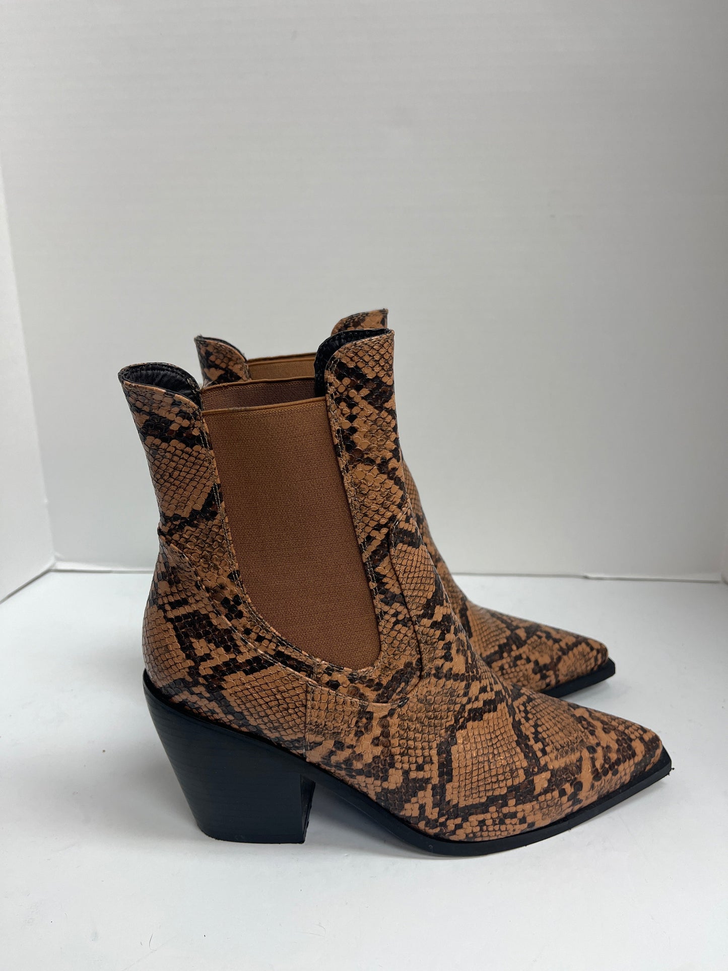 Boots Ankle Heels By Clothes Mentor Size: 7.5