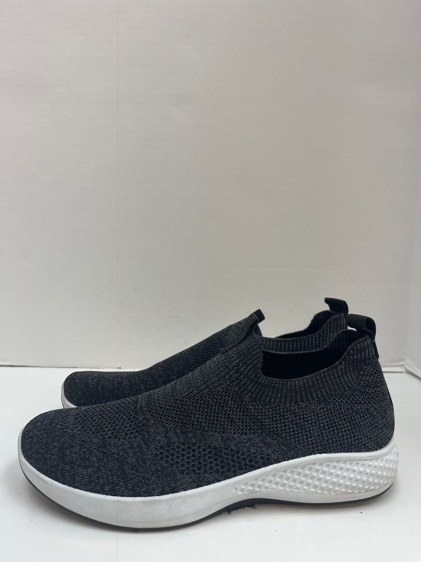 Shoes Athletic By Tommy Bahama Size: 10