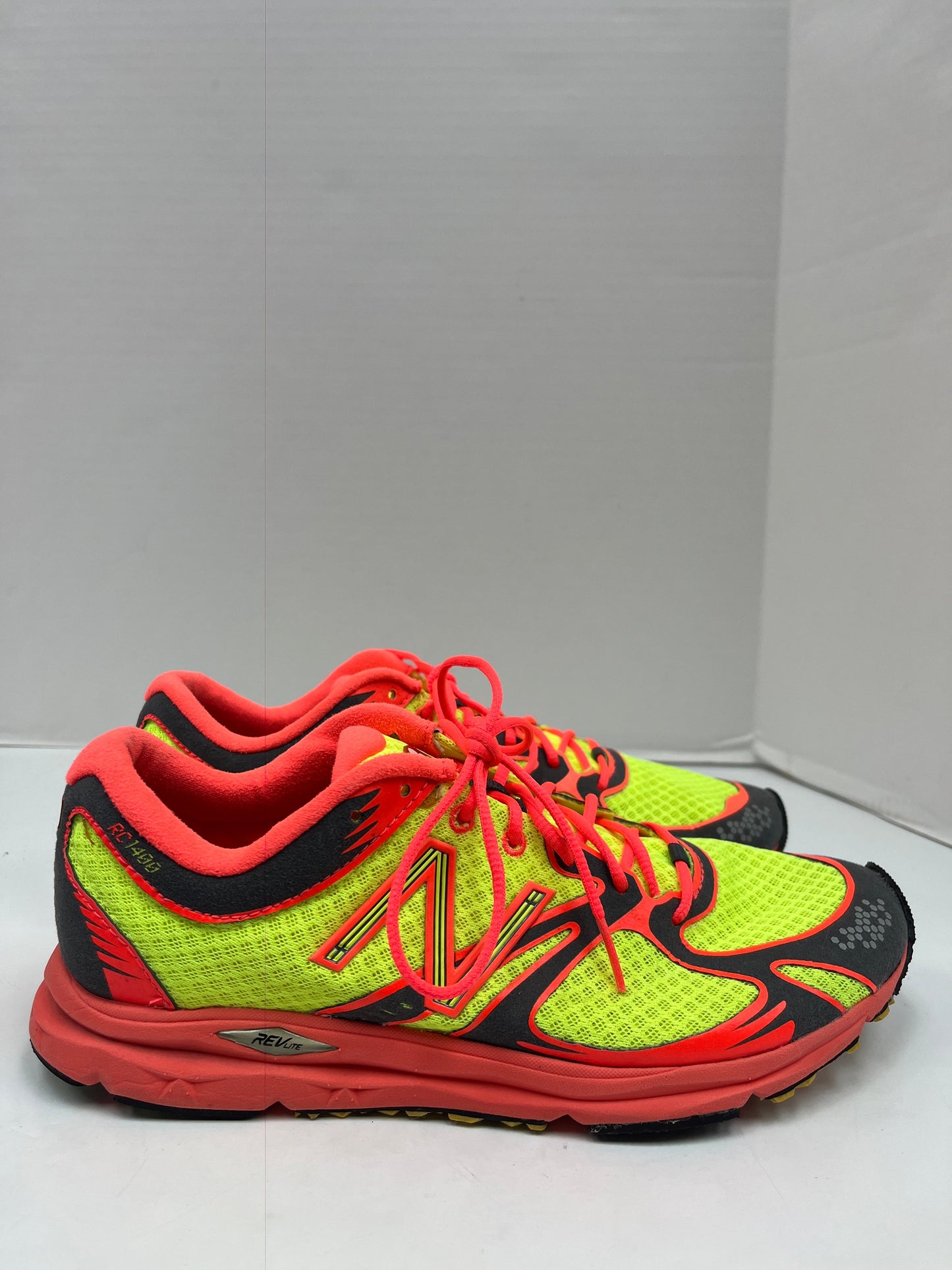 Shoes Athletic By New Balance Size: 8.5