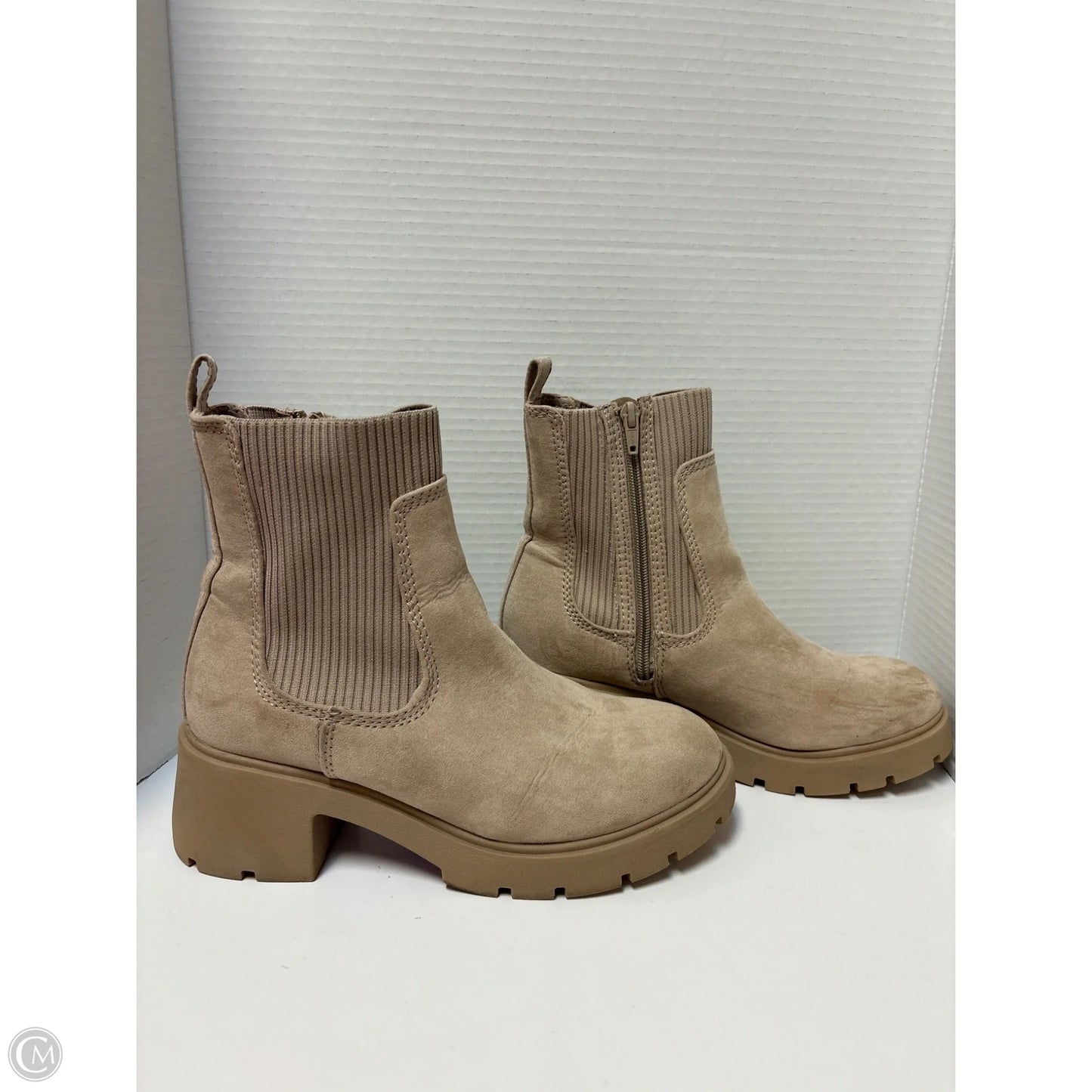 Boots Hiking By No Boundaries In Brown, Size: 9