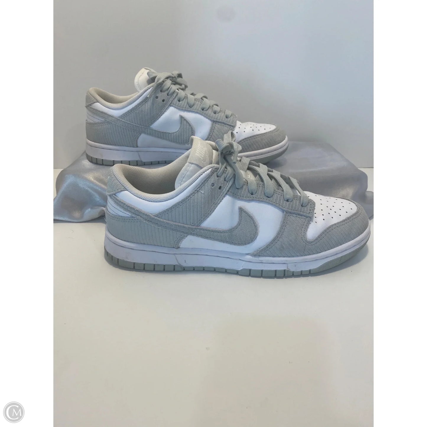 Shoes Athletic By Nike In White, Size: 11.5