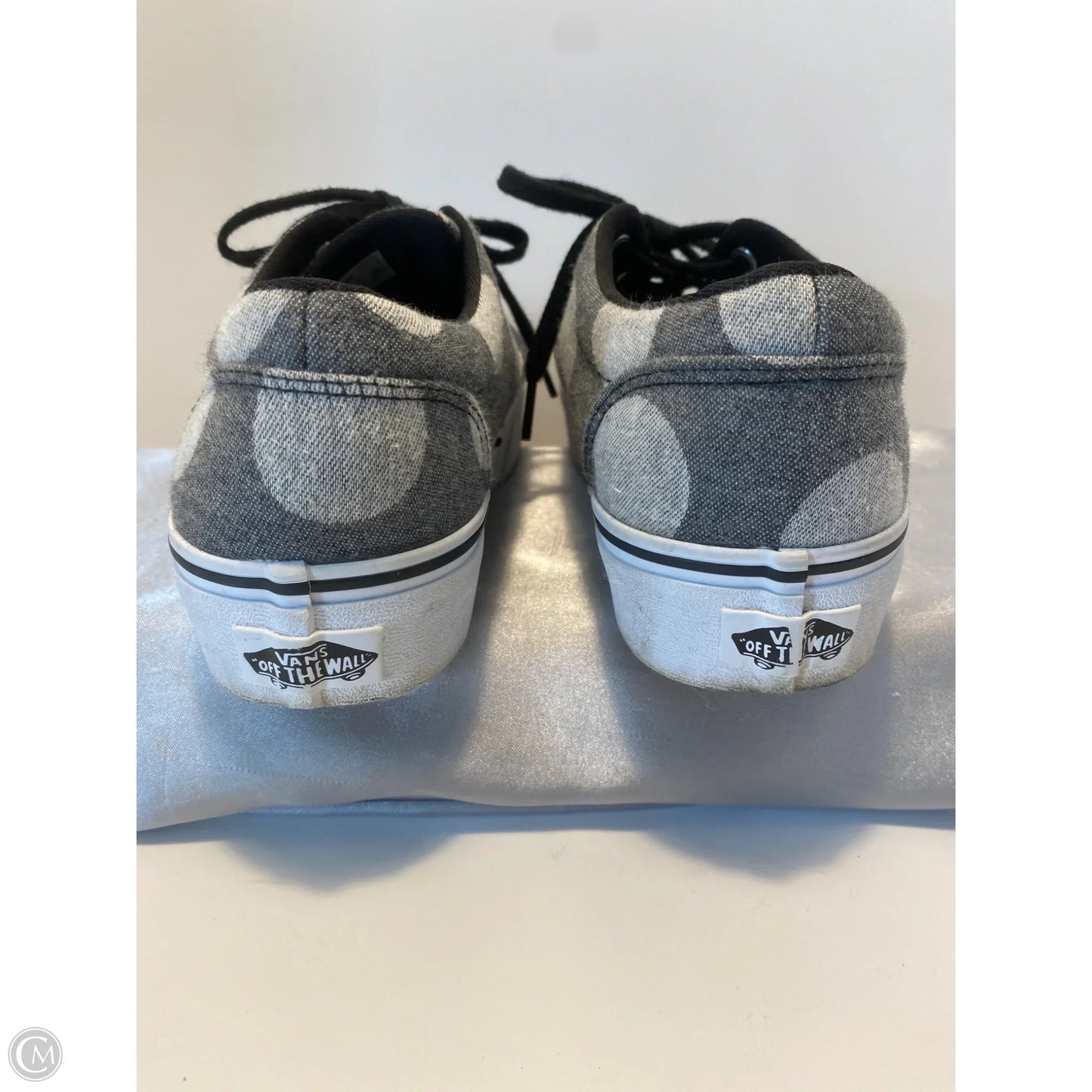 Shoes Sneakers By Vans In Grey, Size: 7.5