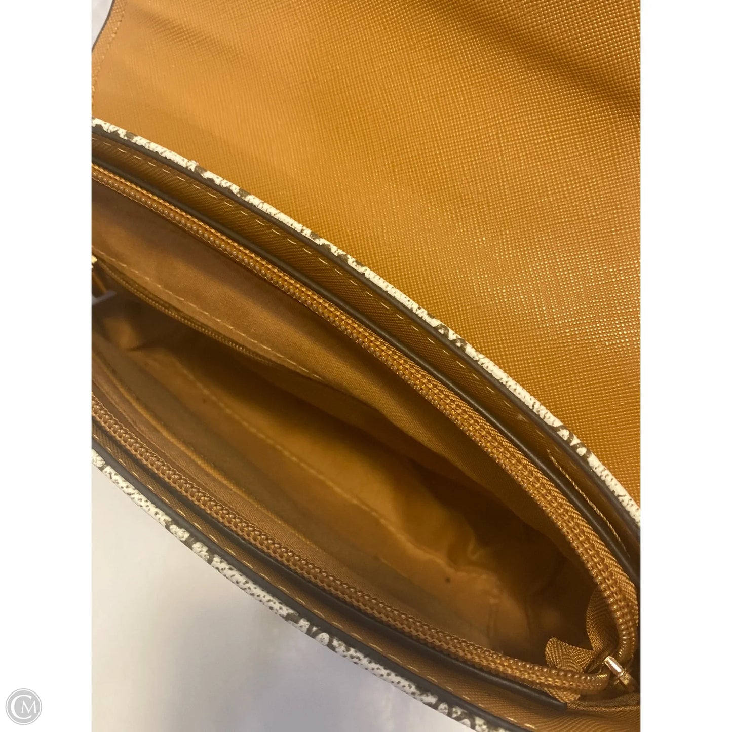 Crossbody By Clothes Mentor, Size: Medium