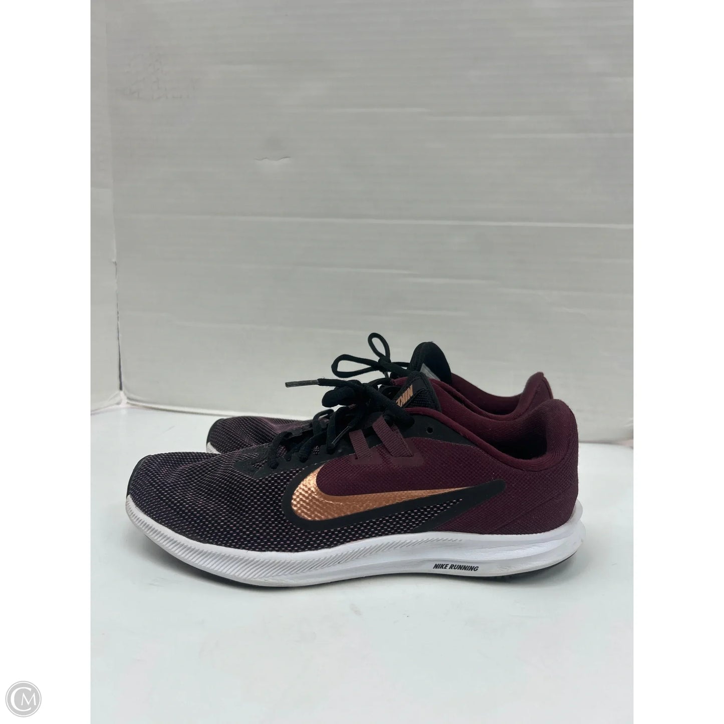 Shoes Athletic By Nike In Maroon, Size: 9.5