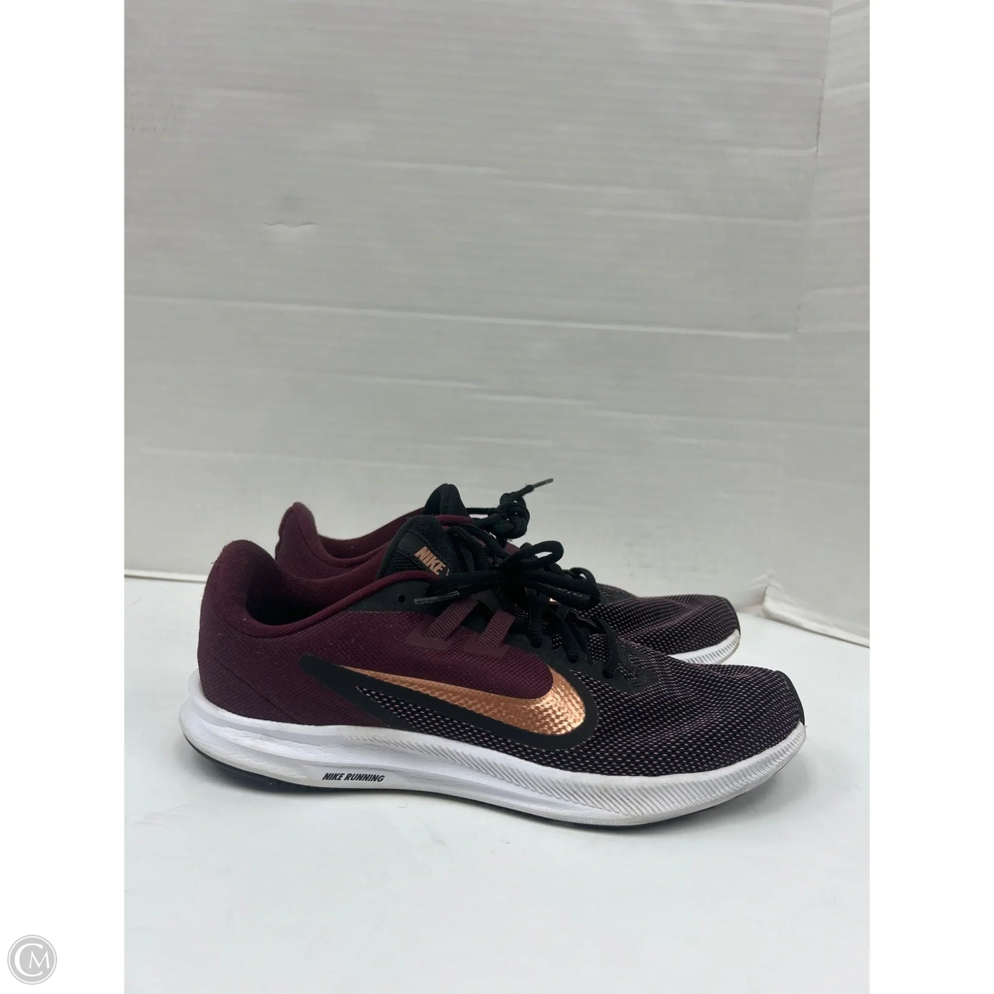 Shoes Athletic By Nike In Maroon, Size: 9.5