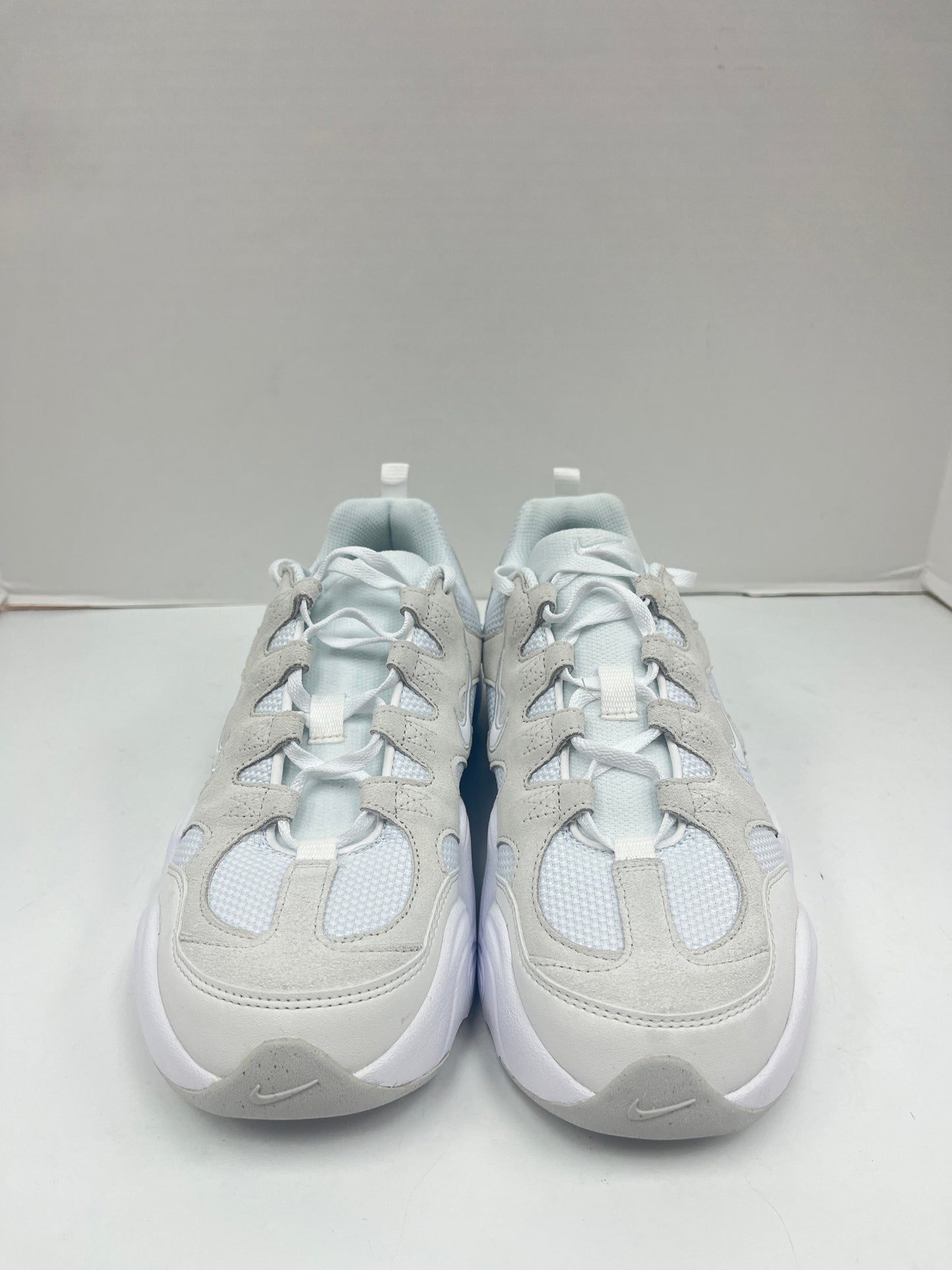 Shoes Athletic By Nike Size: 9.5