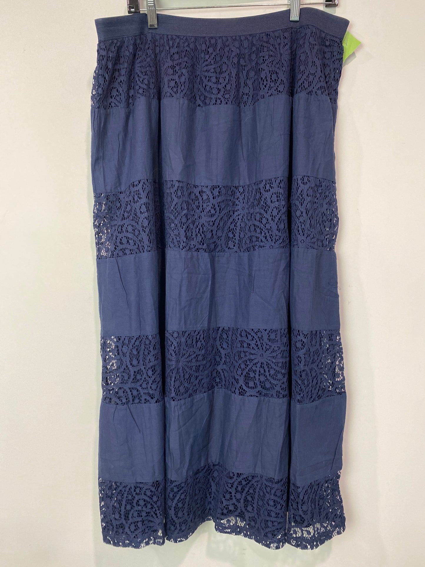 Skirt Maxi By Clothes Mentor Size: 18