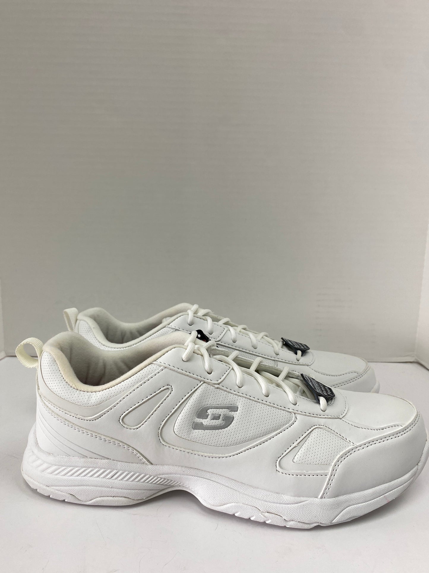 Shoes Athletic By Skechers Size: 12