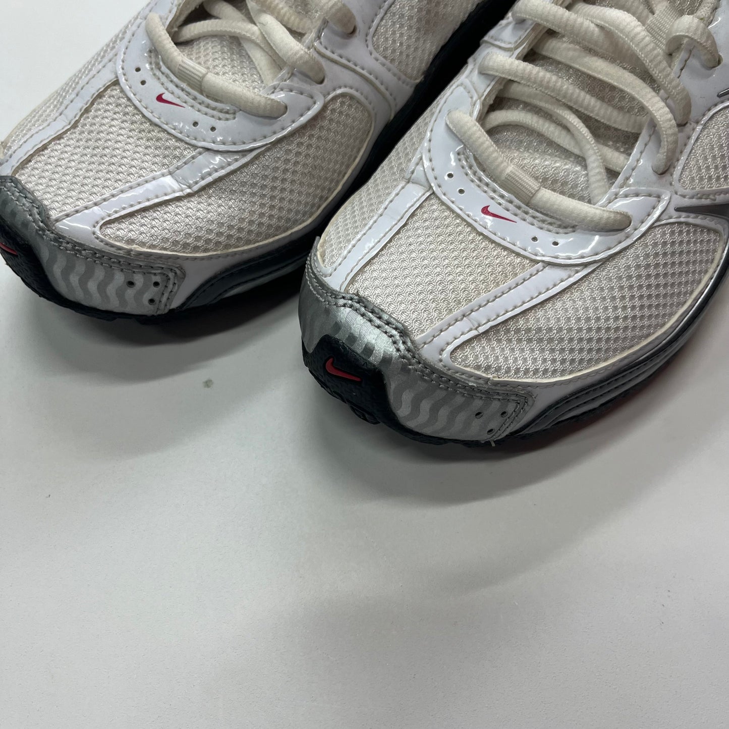 Shoes Athletic By Nike Size: 8.5