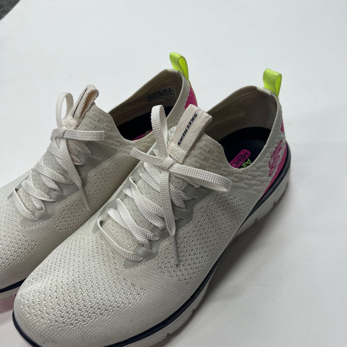 Shoes Athletic By Skechers Size: 11