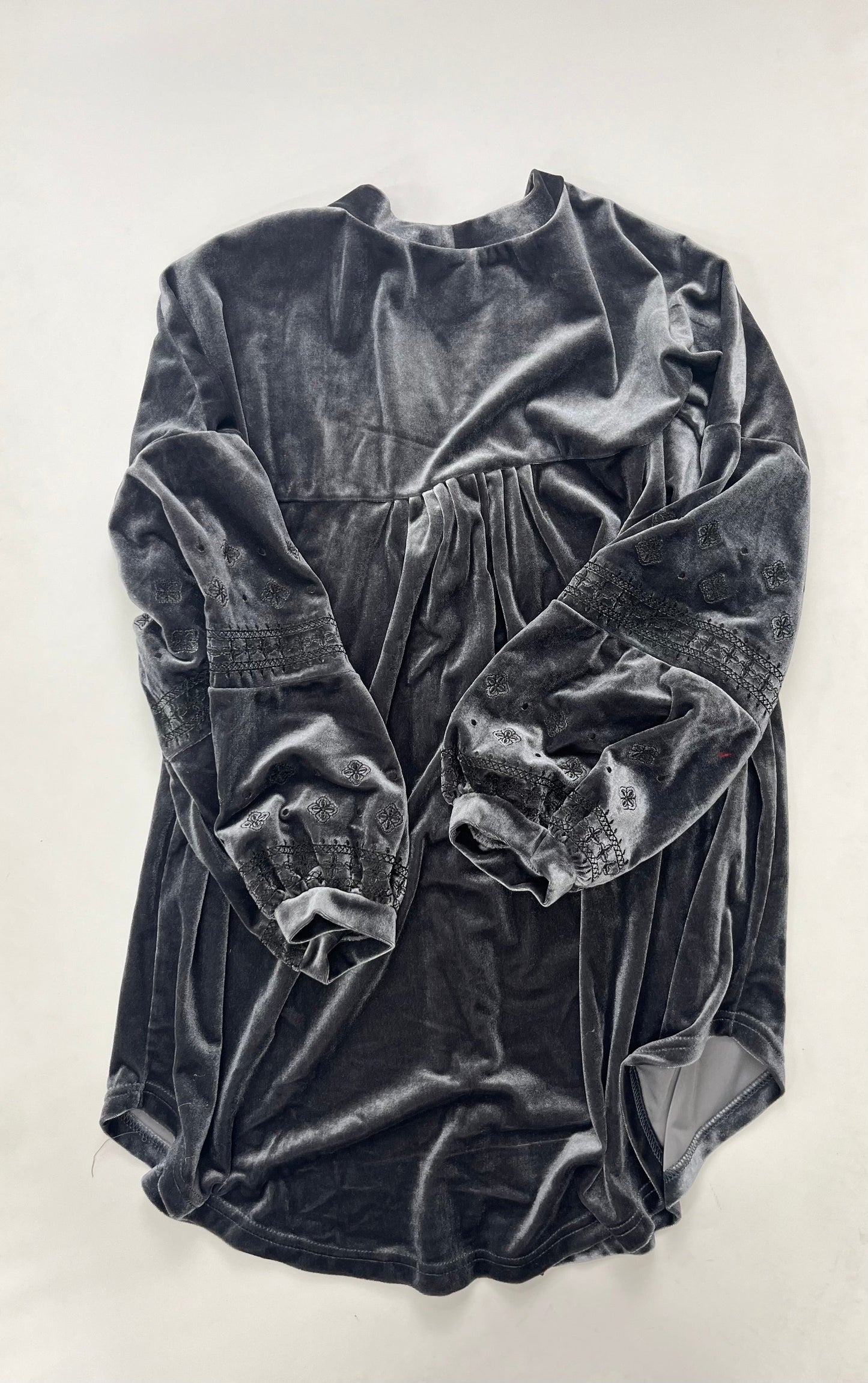 Grey Top Long Sleeve Suzanne Betro, Size 1x