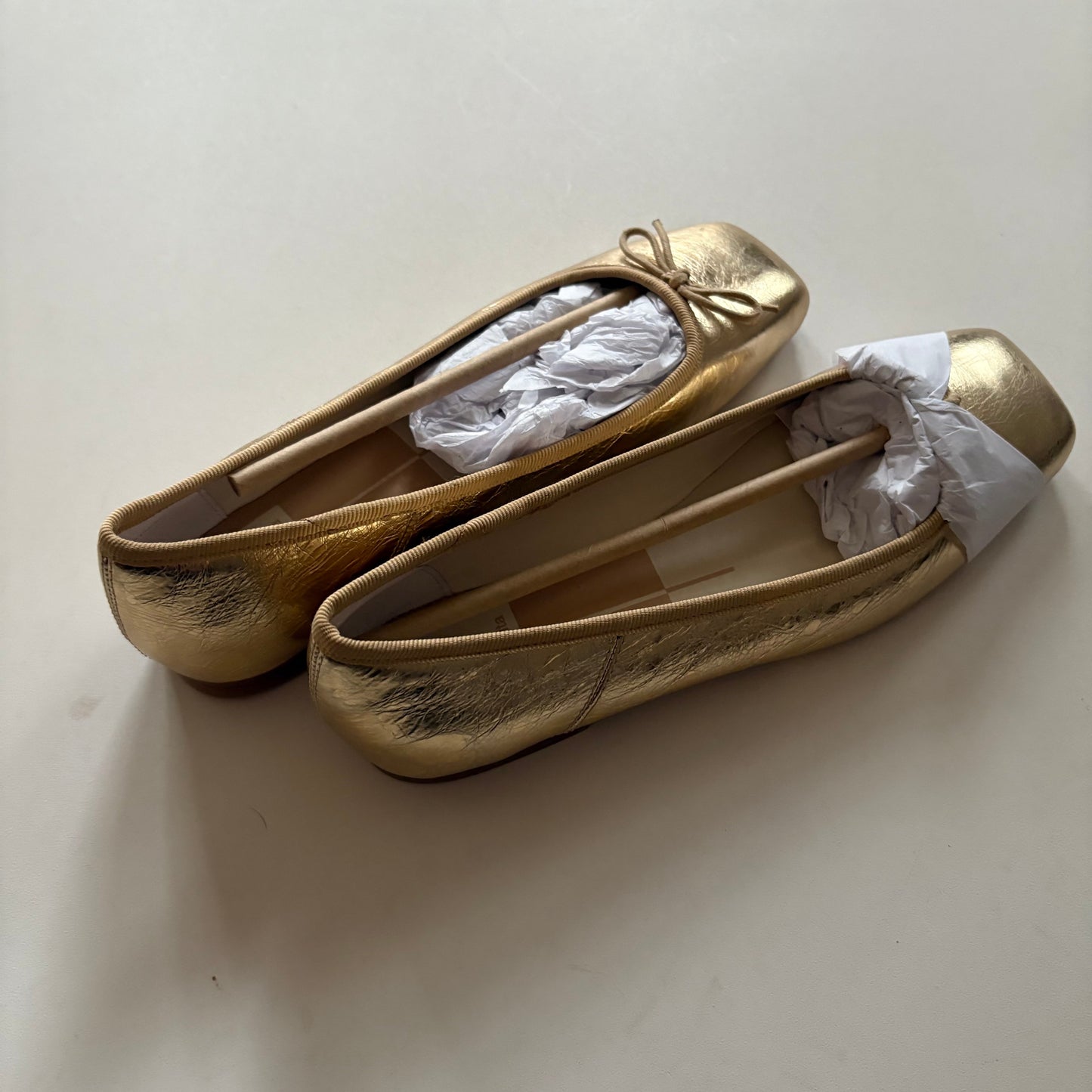 Shoes Flats By Dolce Vita In Gold, Size: 6.5