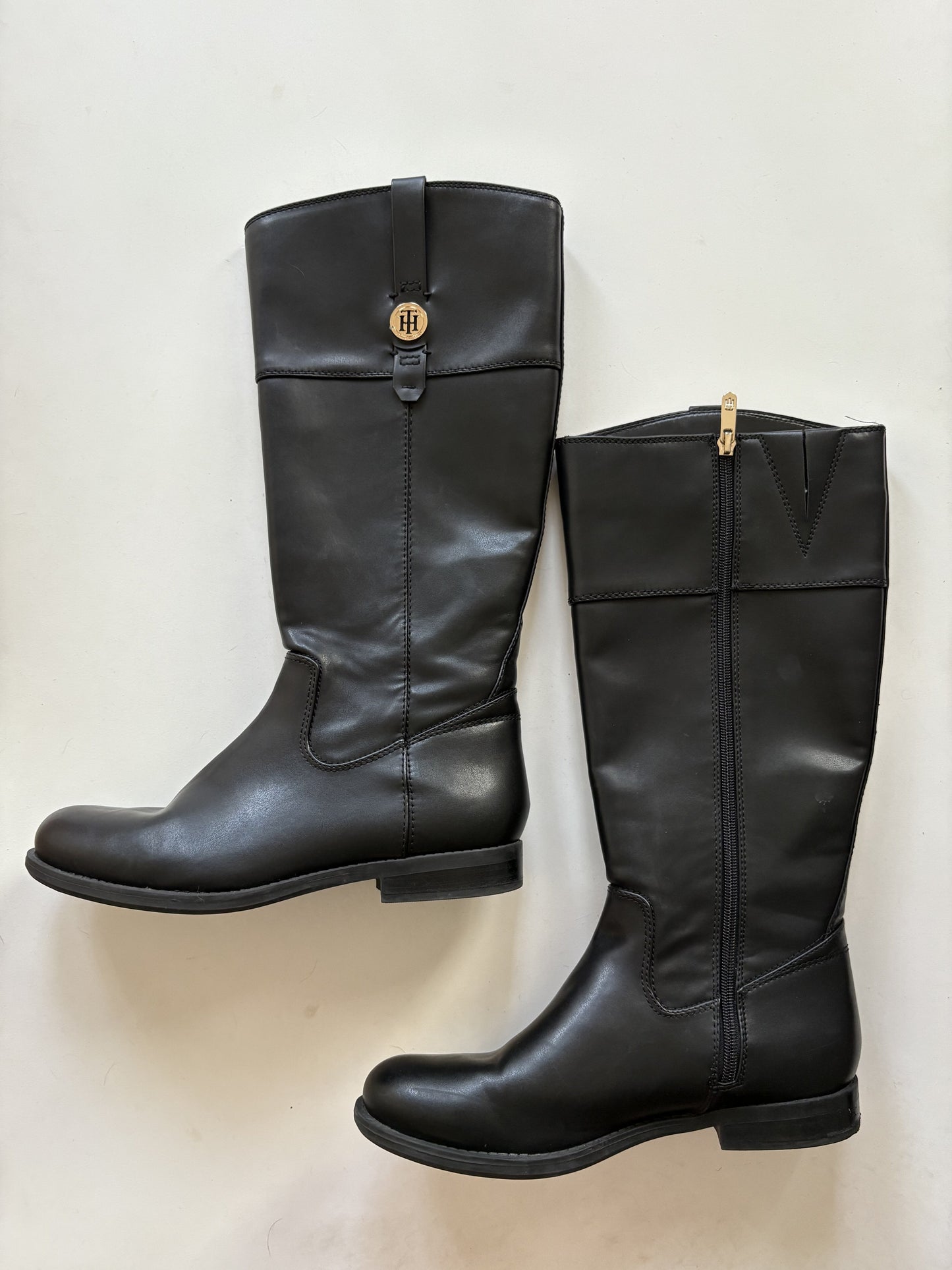 Boots Knee Flats By Tommy Hilfiger Size: 9.5