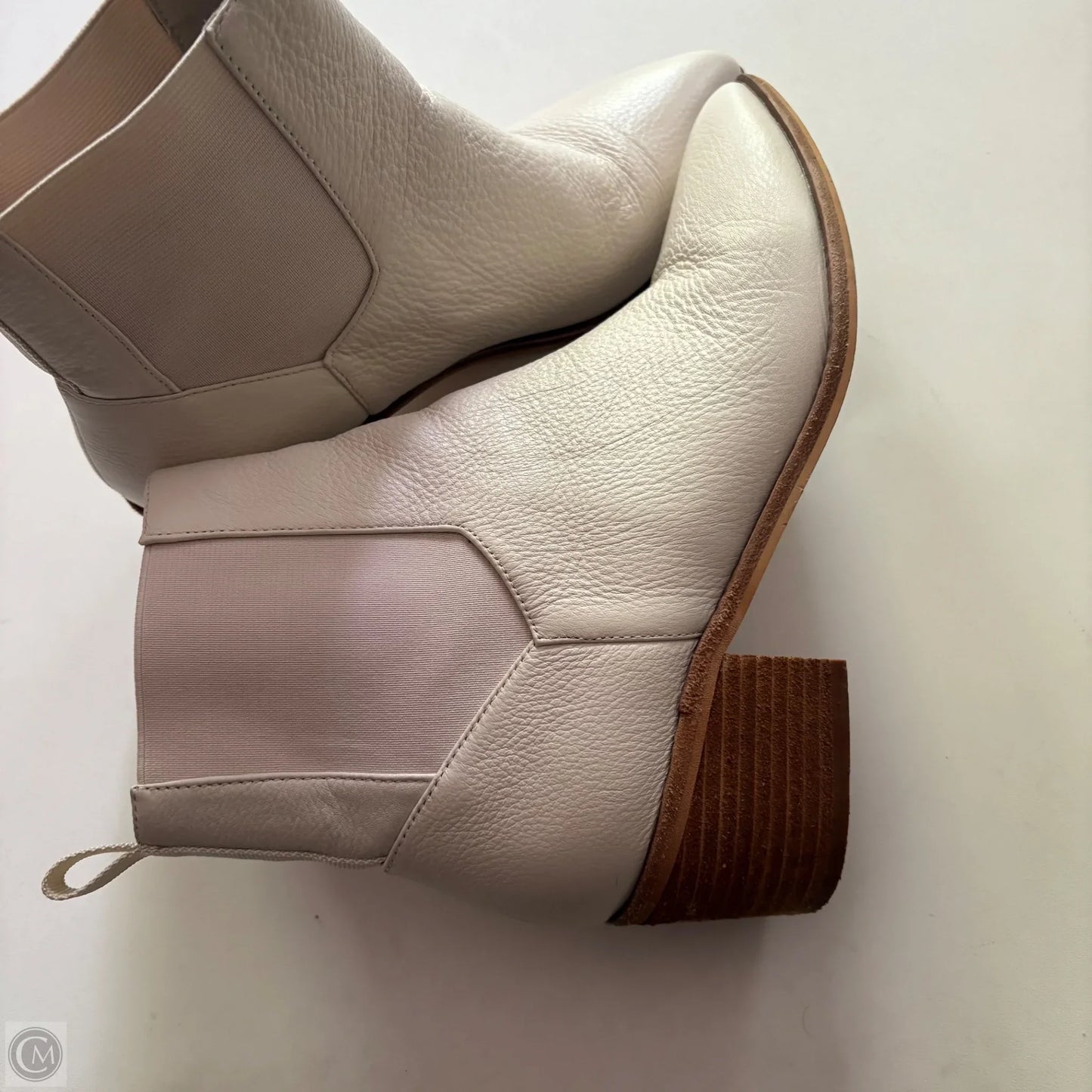 Boots Ankle Heels By Chinese Laundry In Cream, Size: 9.5