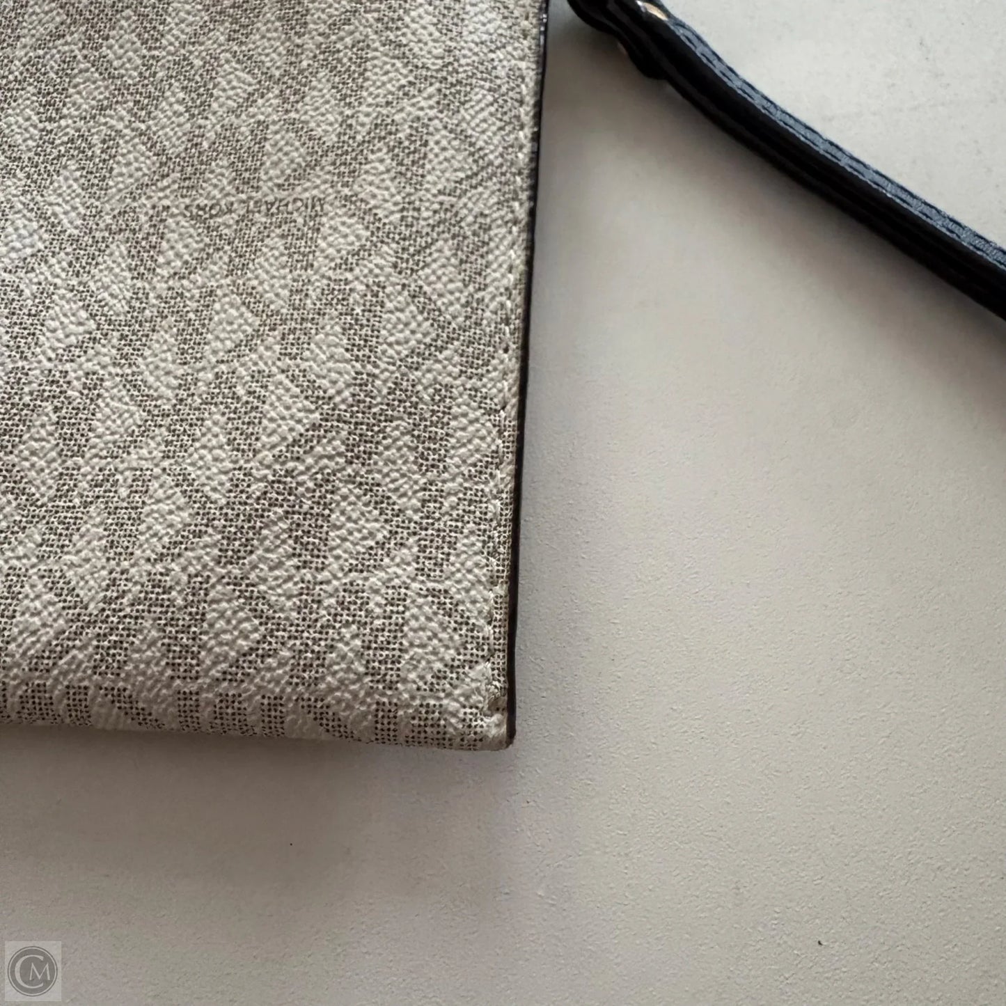 Wristlet Designer By Michael Kors, Size: Large