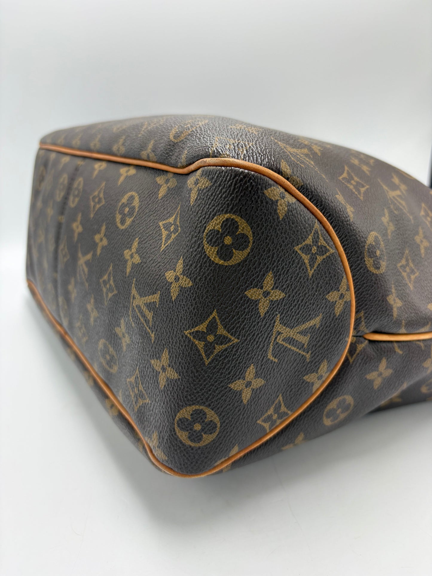 Louis Vuitton Delightful MM Hobo Luxury Handbag