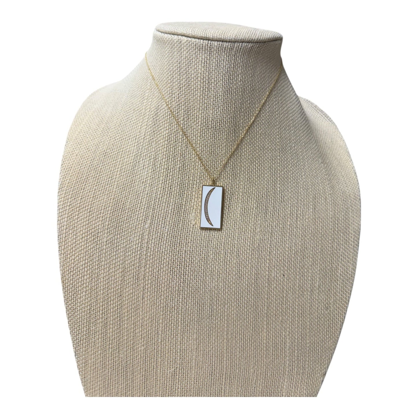 Necklace Pendant In White