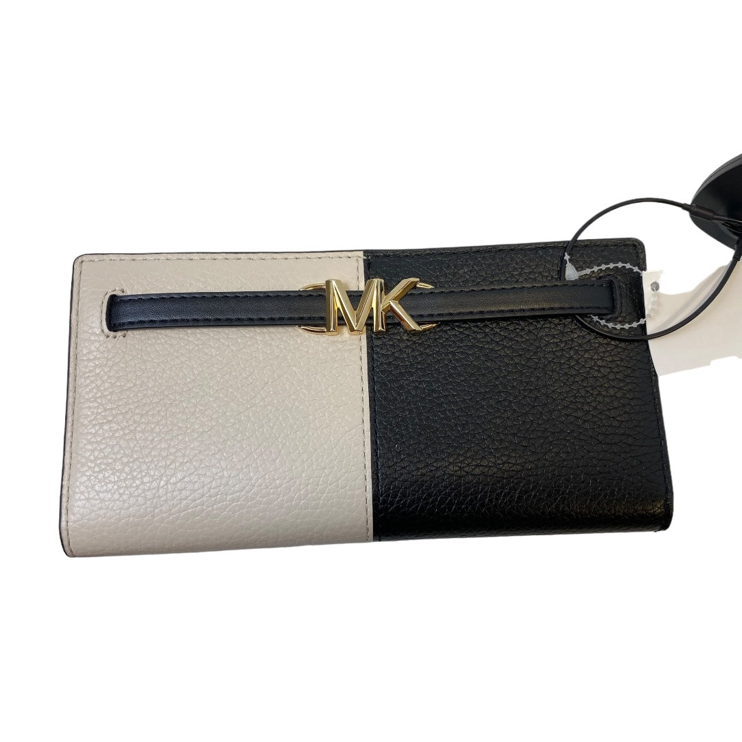 Wallet Designer By Michael Kors Size: Large