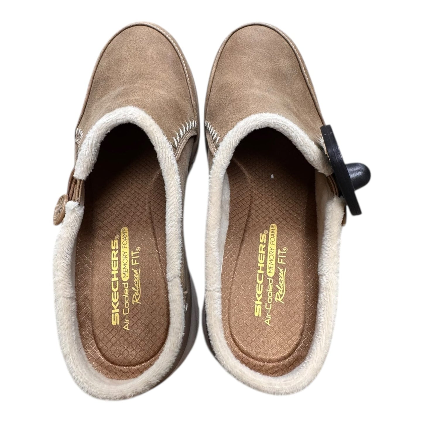 Shoes Flats By Skechers In Brown, Size:7