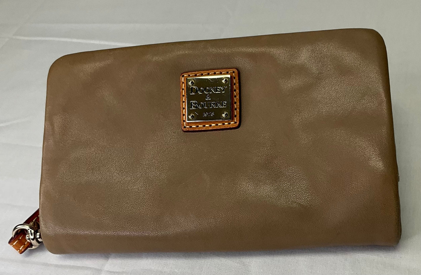 Wristlet Leather By Dooney And Bourke Size: Large