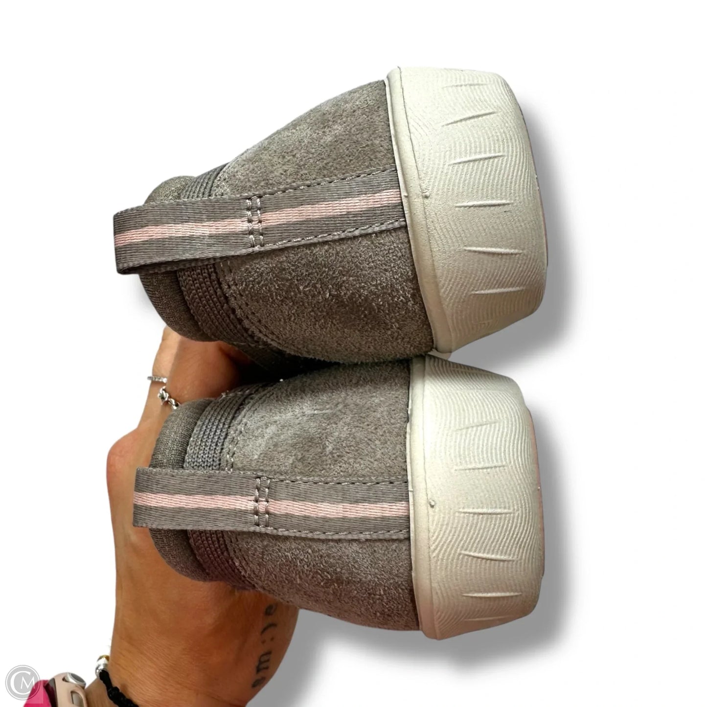 Shoes Flats By Skechers In Tan, Size: 5