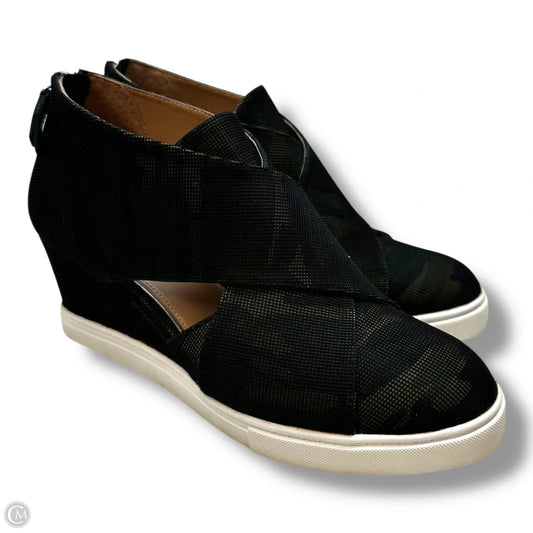 Shoes Sneakers By Linea Paolo In Camouflage Print, Size: 7.5